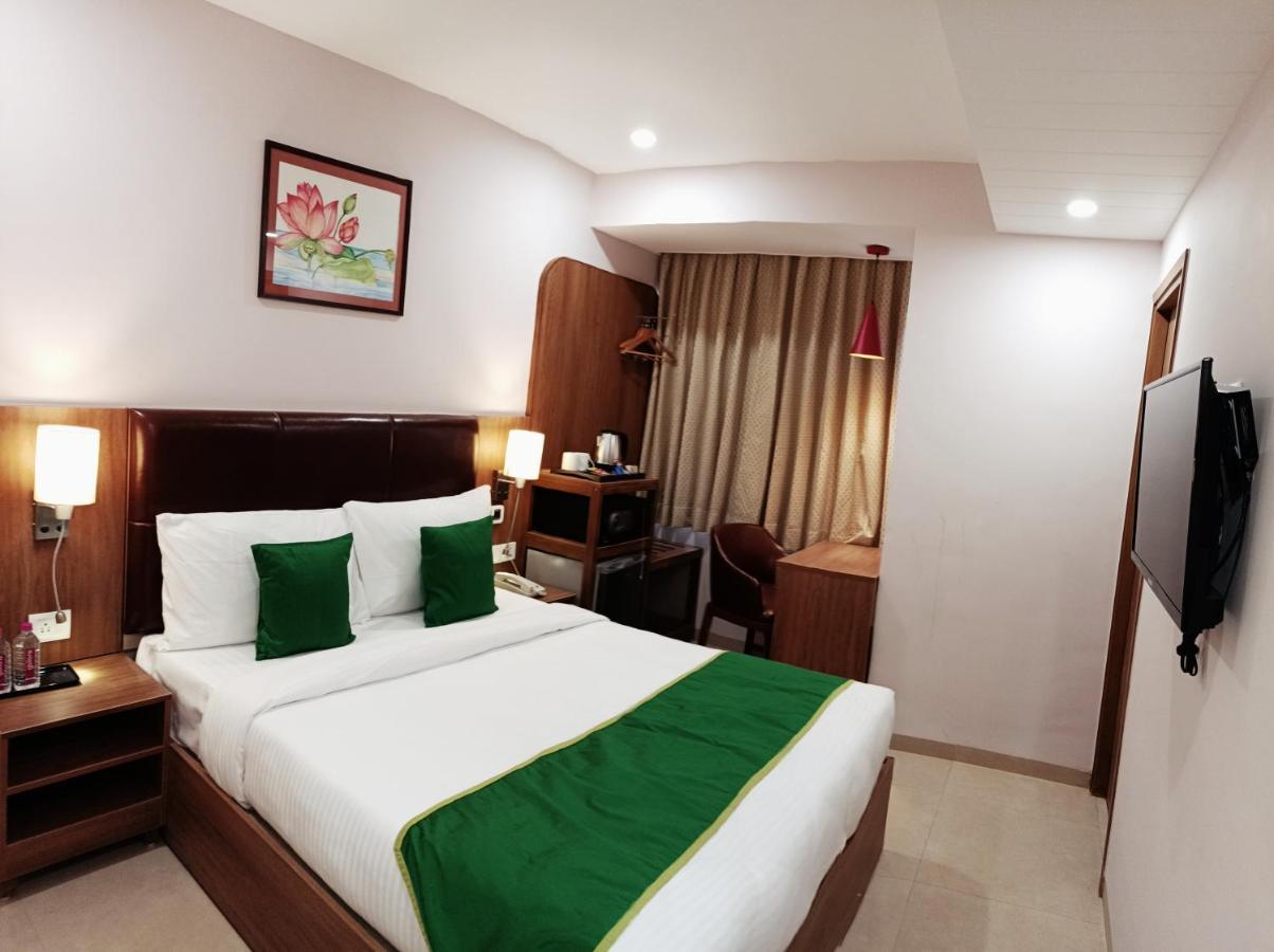 The Beacon Hotel Vadodara Ngoại thất bức ảnh