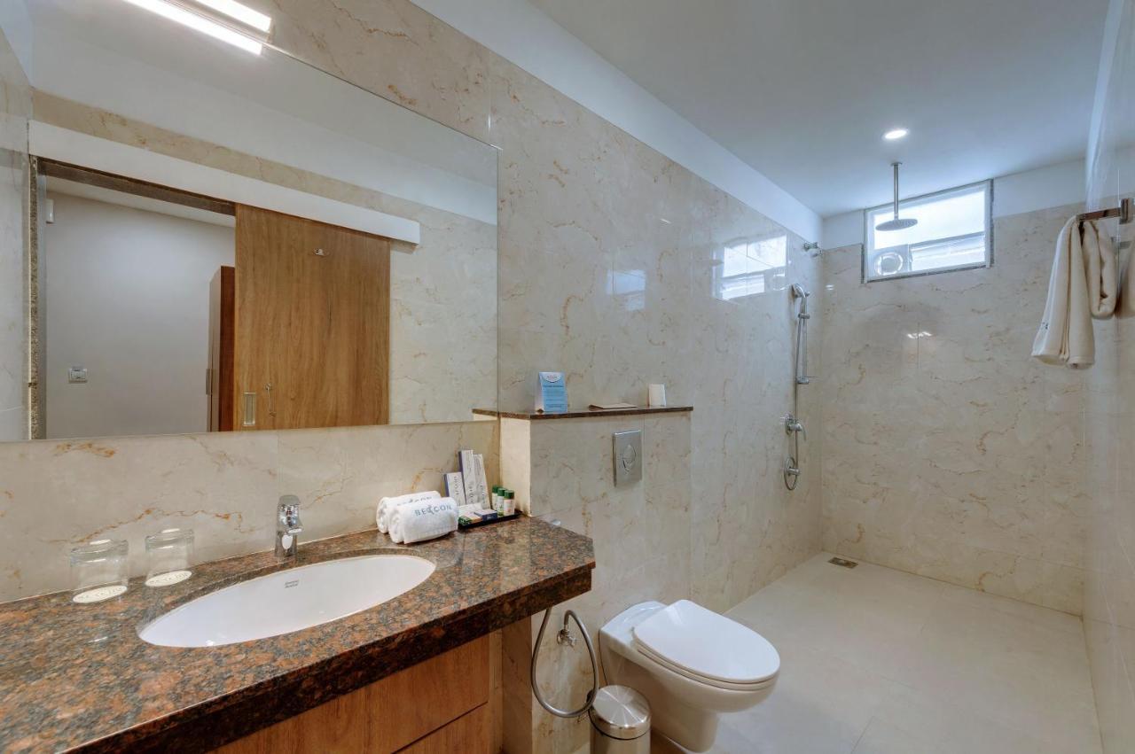 The Beacon Hotel Vadodara Ngoại thất bức ảnh